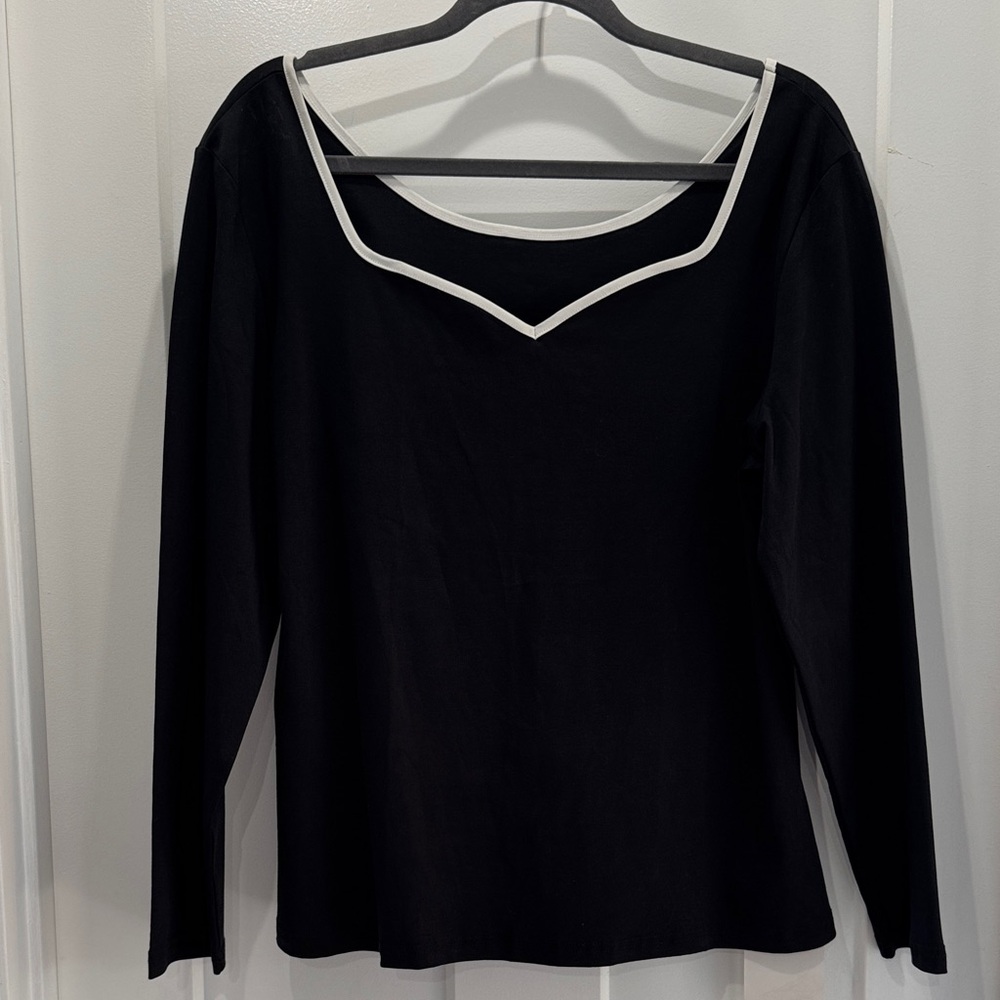 NWT MOTF Shen Black Long-Sleeve Top with White Neck Trim Size 1XL
